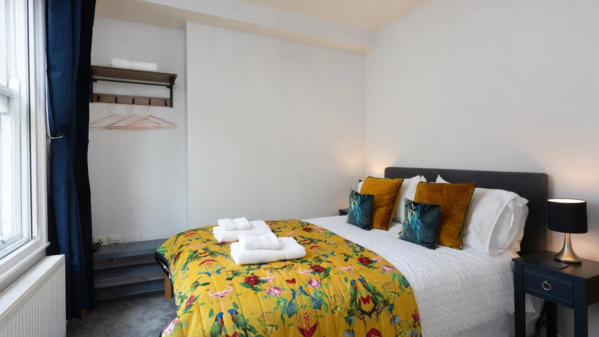 Bootham Court Grade II Duplex Apartment With Free Parking & Wi-Fi - Sleeps 2-6 People York